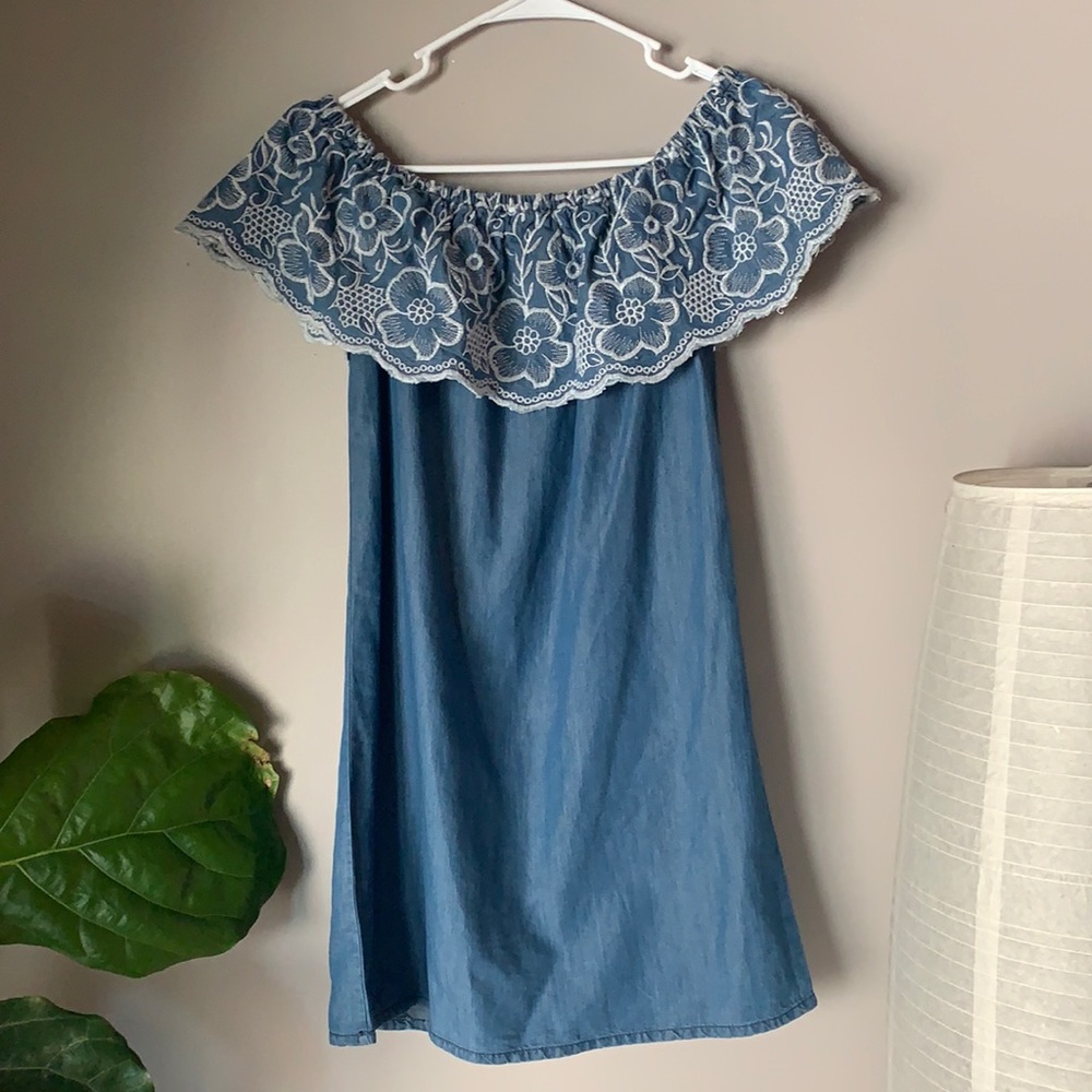 Romeo & Juliet Couture Off the Shoulder Dress